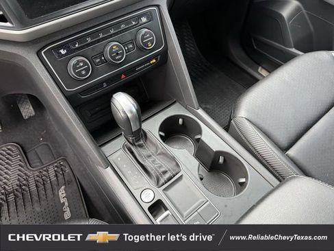 Used 2021 Volkswagen Atlas Cross Sport SE FWD image 21