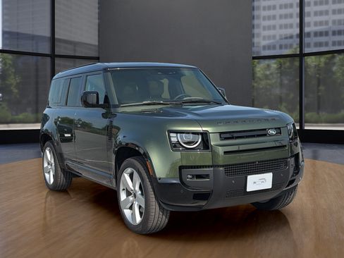 New 2026 Land Rover Defender 110 X-Dynamic SE AWD/4WD image 10