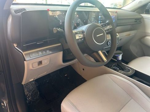 New 2026 Hyundai Kona SE image 18