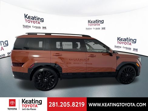 Used 2025 Hyundai Santa Fe Calligraphy FWD image 4
