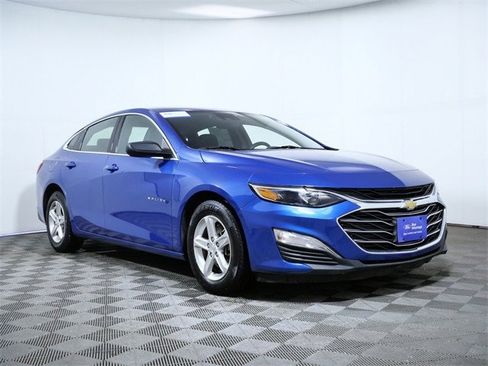 Used 2023 Chevrolet Malibu LS image 1