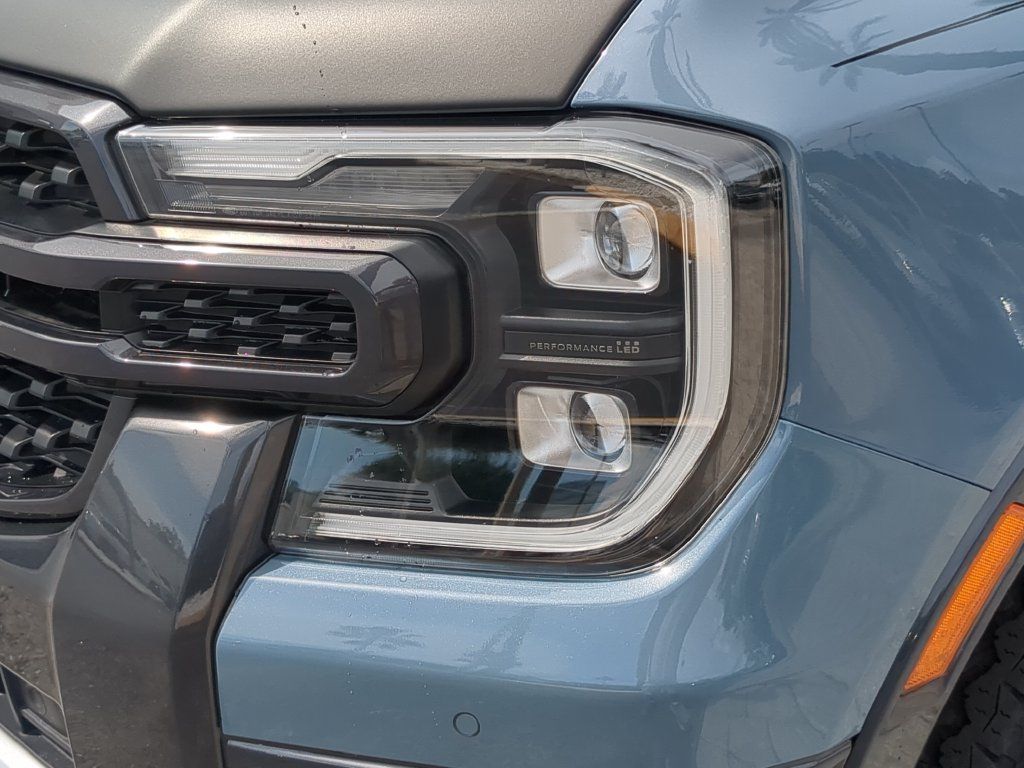 Used 2024 Ford Ranger Lariat w/ FX4 Off-Road Package AWD/4WD image 7