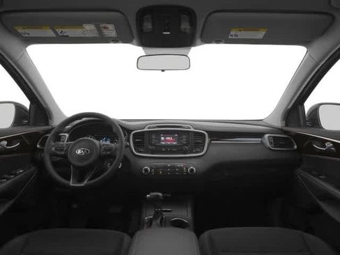 Used 2017 Kia Sorento FWD w/ LX Convenience Package image 10