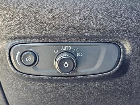 Used 2022 Chevrolet Equinox LT image 21