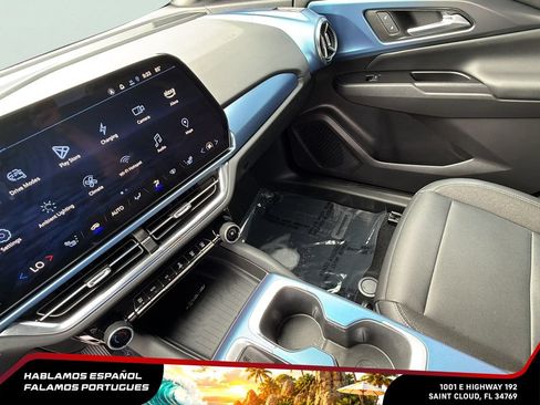 Certified 2025 Chevrolet Equinox EV LT w/ Convenience Package FWD image 21