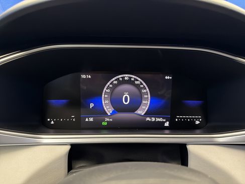 New 2026 Volkswagen Taos SE image 18