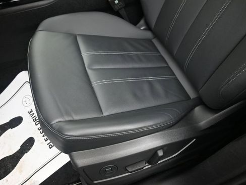 Certified 2025 Audi Q5 Premium Plus w/ Premium Plus image 23