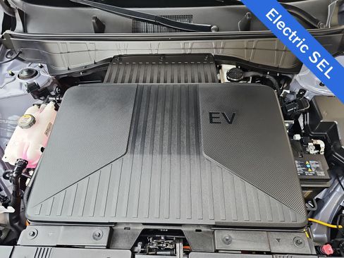 Certified 2024 Hyundai Kona SEL FWD image 13