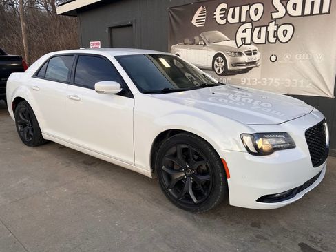 Used 2021 Chrysler 300 S image 9