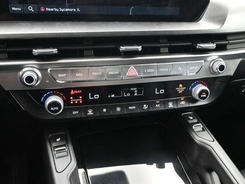 Used 2025 Kia Telluride S AWD/4WD image 17