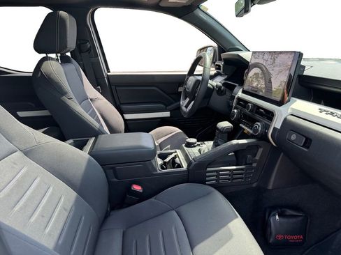 Used 2024 Toyota Tacoma TRD Off-Road w/ TRD Off Road Upgrade Package AWD/4WD image 16