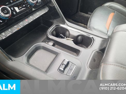 Used 2024 GMC Sierra 2500 AT4 AWD/4WD image 25
