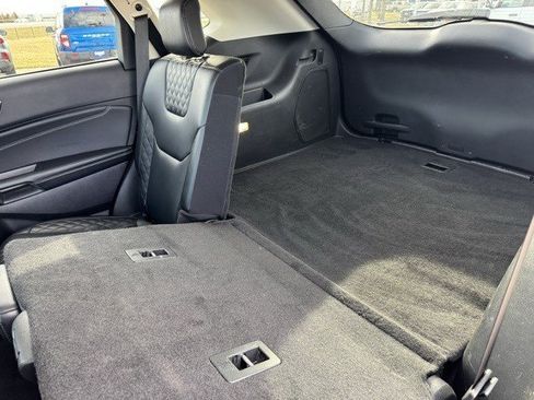 Used 2024 Ford Edge Titanium image 27