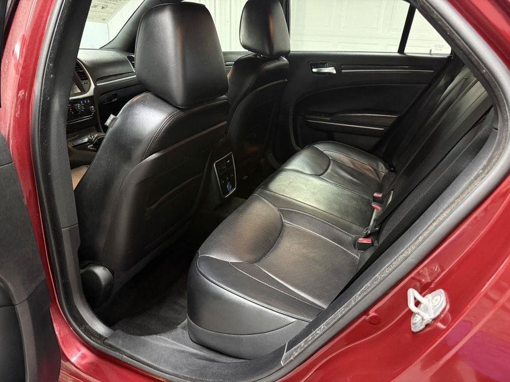 Used 2014 Chrysler 300 C AWD/4WD image 24