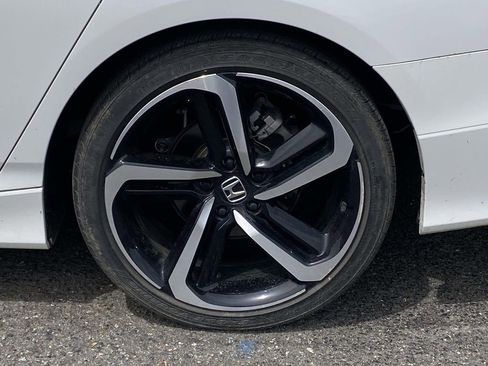 Used 2022 Honda Accord Sport image 9