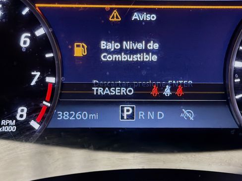 Used 2025 Nissan Frontier SV image 8