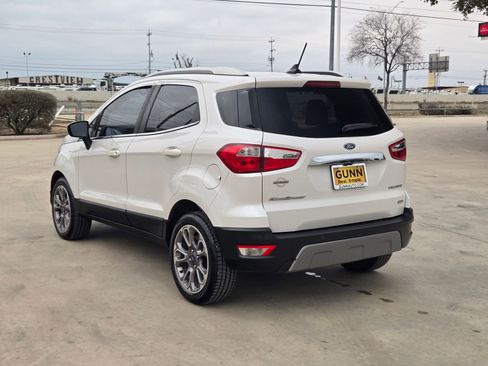 Used 2019 Ford EcoSport Titanium image 5