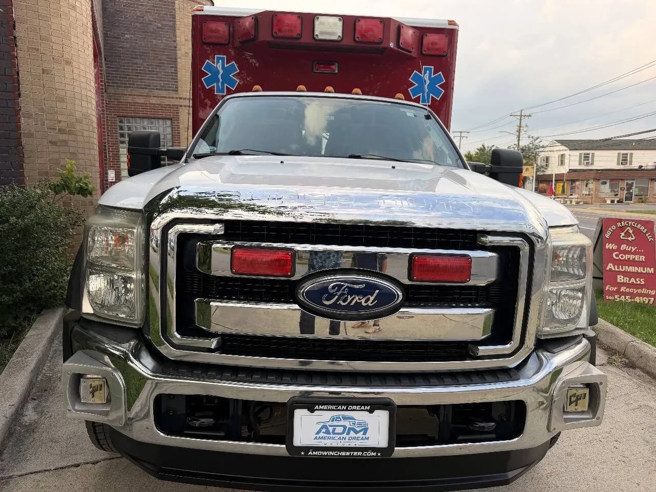 Used 2012 Ford F450 XLT w/ Ambulance Preparation Pkg RWD image 3