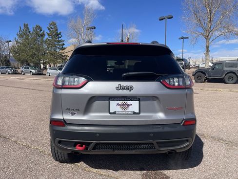 Used 2019 Jeep Cherokee Trailhawk w/ Comfort/Convenience Group image 6