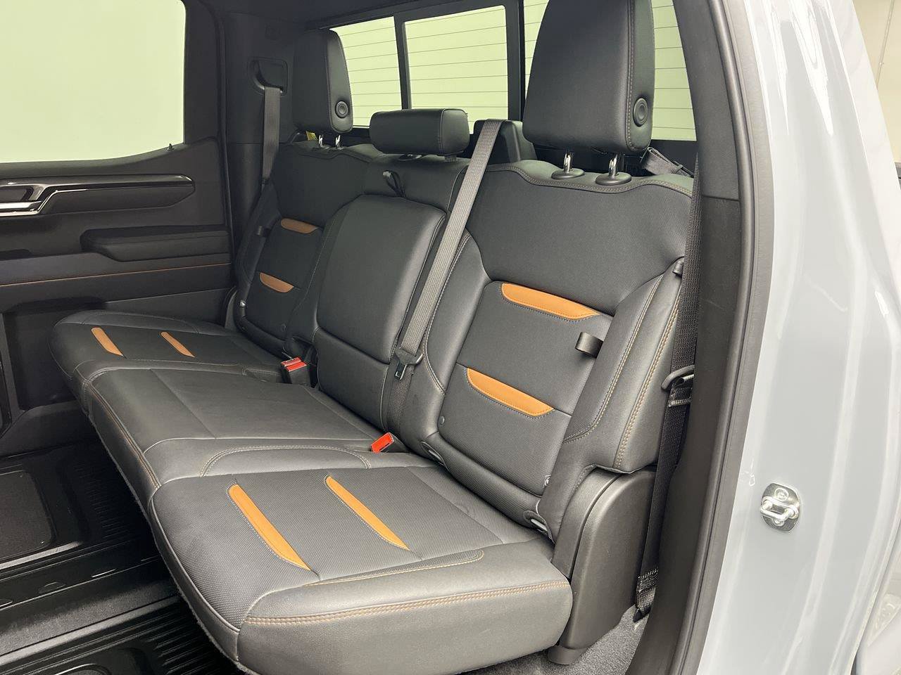 Certified 2025 GMC Sierra 1500 AT4 w/ Technology Package AWD/4WD image 14