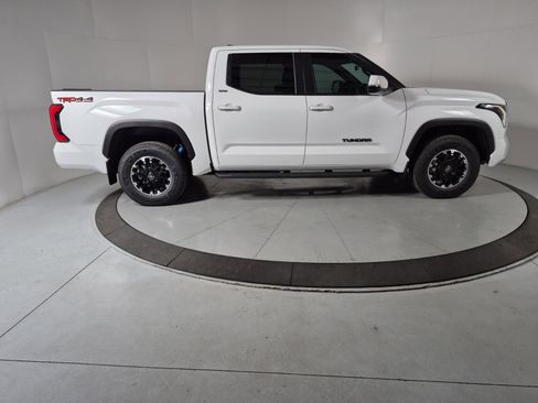 New 2026 Toyota Tundra SR5 image 5