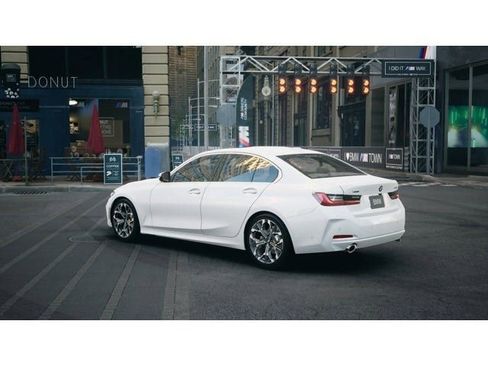 Used 2025 BMW 330i xDrive Sedan w/ Convenience Package image 2