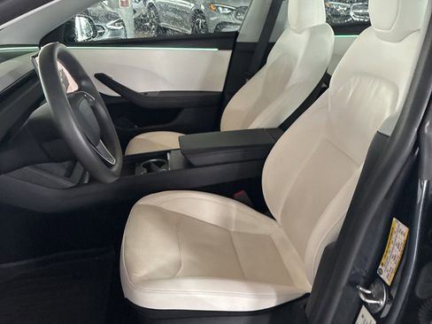 Used 2024 Tesla Model 3 Standard Range image 11