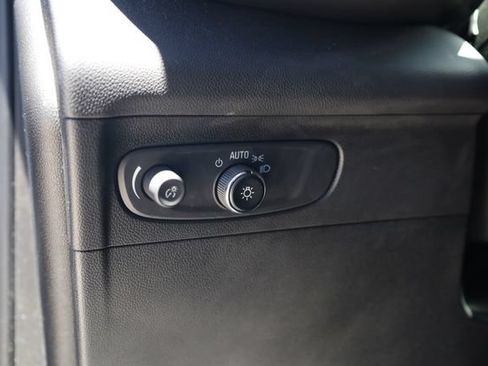 Used 2023 Buick Envision Essence FWD image 14