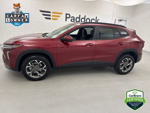 Certified 2025 Chevrolet Trax LT w/ Driver Confidence Package FWD image 3