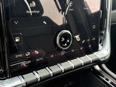 Used 2026 GMC Yukon XL Elevation image 25