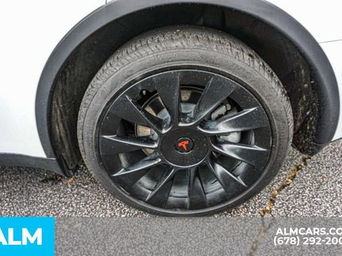 Used 2021 Tesla Model Y Long Range AWD/4WD image 17