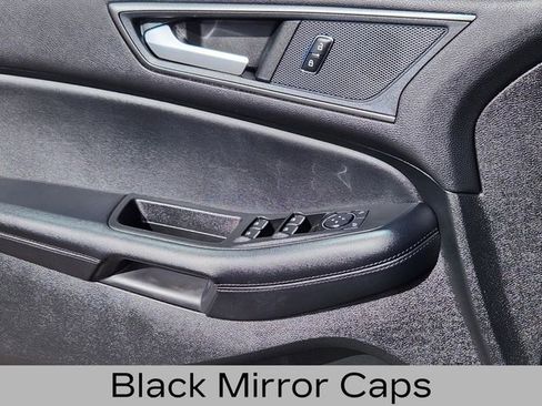 Certified 2023 Ford Edge SE w/ Black Appearance Package image 12