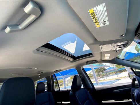 Used 2021 Honda Pilot Special Edition image 13