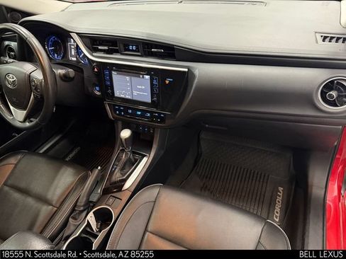 Used 2019 Toyota Corolla XLE FWD image 12