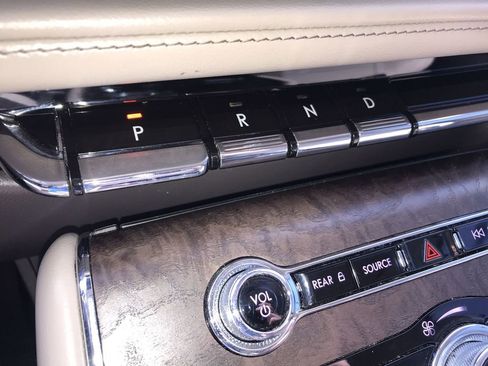 Used 2021 Lincoln Aviator Reserve w/ Equipment Group 210A AWD/4WD image 20