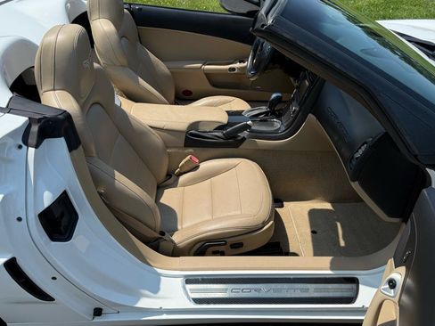 Used 2012 Chevrolet Corvette Grand Sport w/ 2LT Preferred Equipment Group RWD image 23