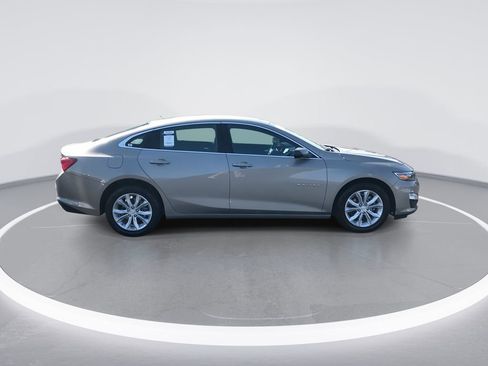 Used 2024 Chevrolet Malibu LT image 9