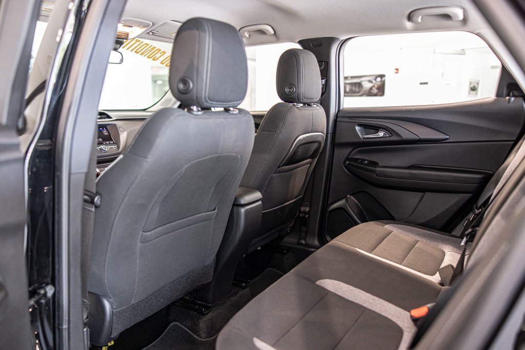 Used 2022 Chevrolet TrailBlazer LT FWD image 32