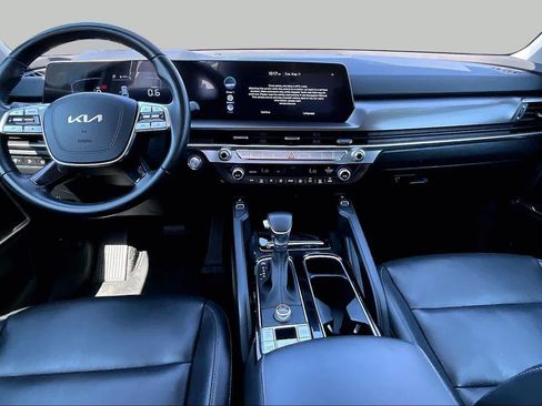 Used 2025 Kia Telluride S FWD image 11