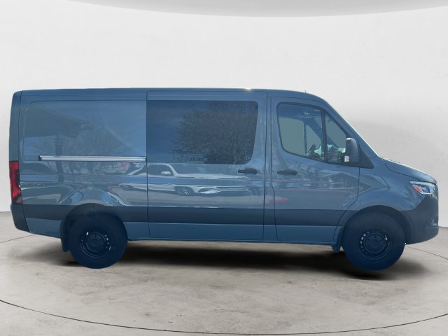 Used 2024 Mercedes-Benz Sprinter 2500 image 4
