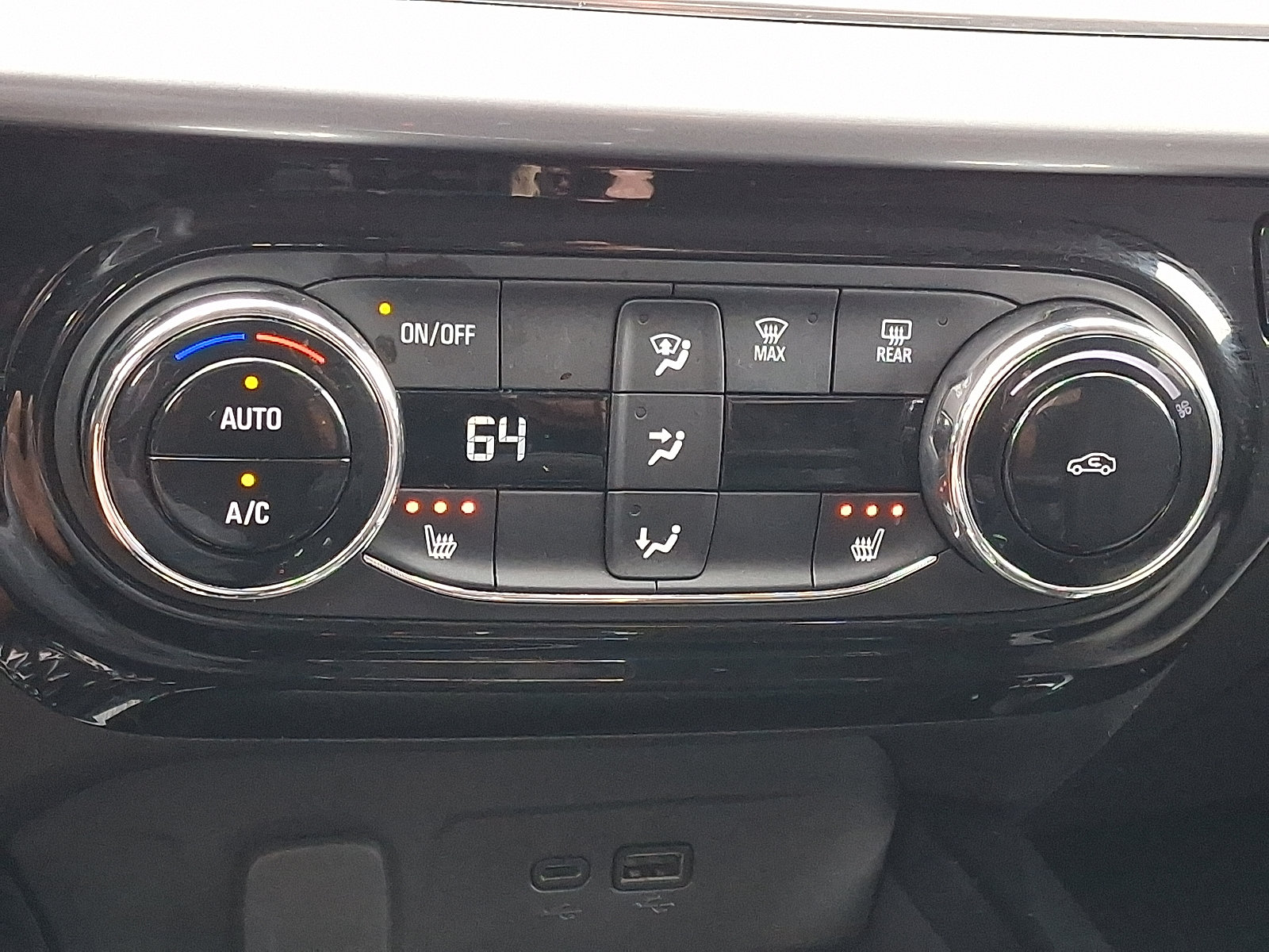 Used 2024 Chevrolet Trax LT w/ Driver Confidence Package FWD image 15