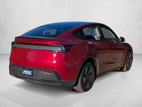 Used 2026 Tesla Model Y AWD image 3