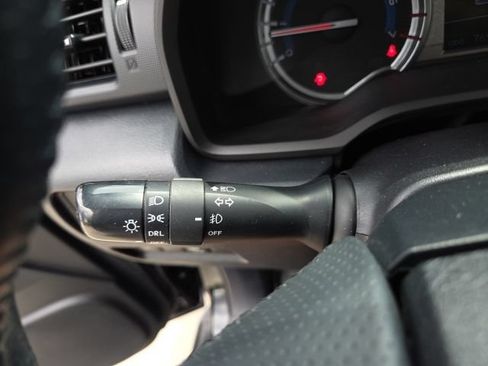 Used 2019 Toyota 4Runner SR5 AWD/4WD image 35