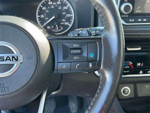 Used 2021 Nissan Rogue SV w/ Premium Package image 23