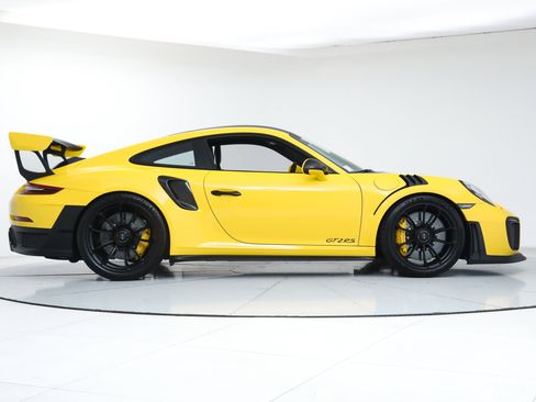 Used 2019 Porsche 911 GT2 RS image 6