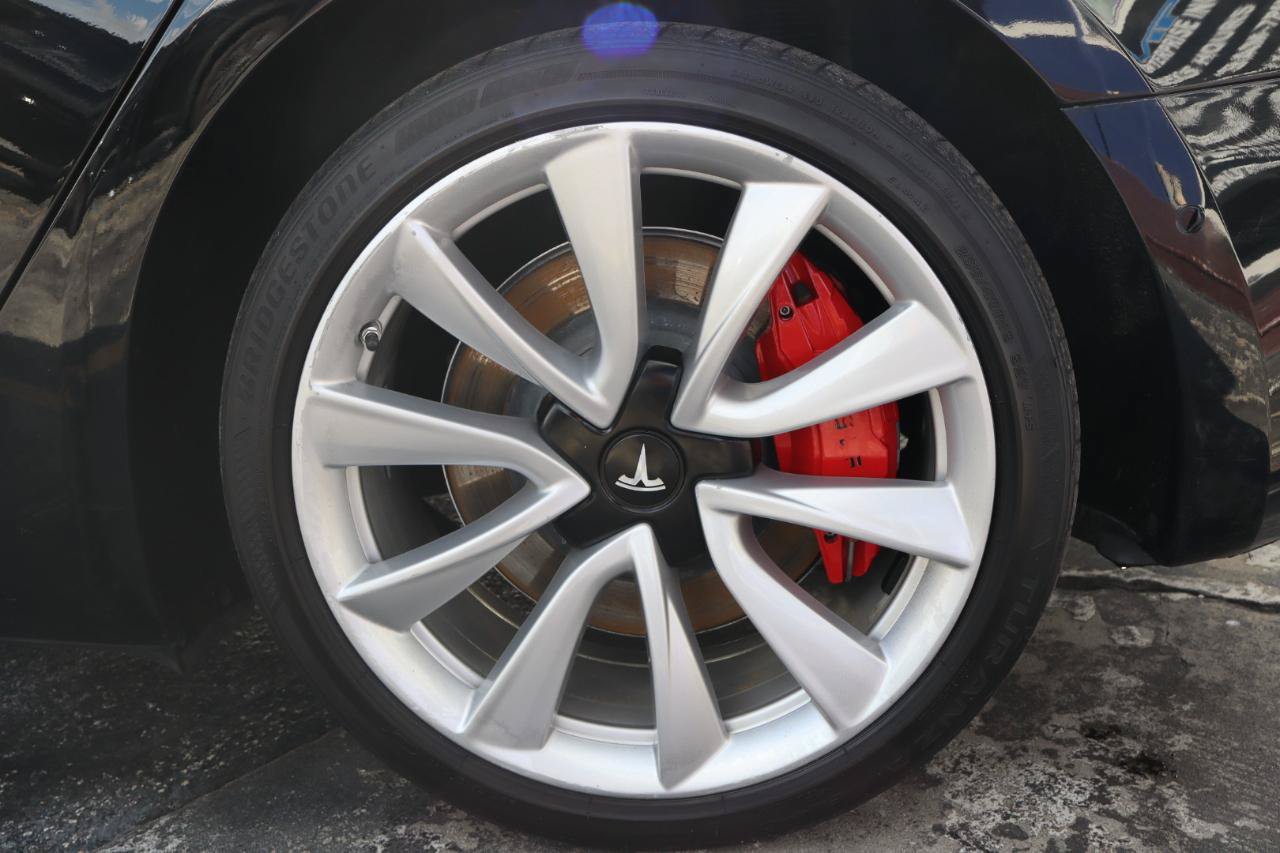 Used 2018 Tesla Model 3 Long Range RWD image 28