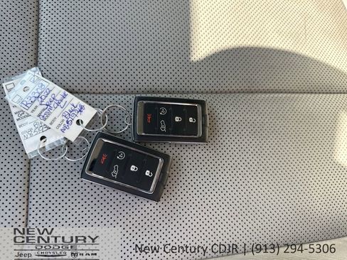 Used 2022 Jeep Grand Cherokee L Overland image 11