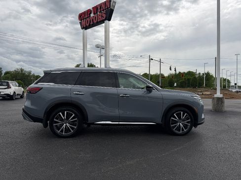 Used 2025 INFINITI QX60 Sensory w/ Vision Package AWD/4WD image 17