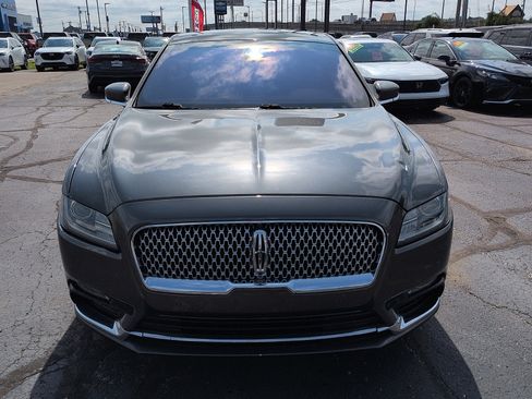 Used 2017 Lincoln Continental Reserve w/ Technology Package FWD image 3