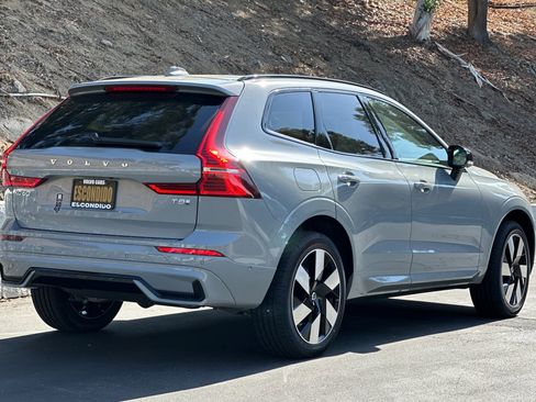 New 2025 Volvo XC60 T8 Plus w/ Protection Package Premier image 5